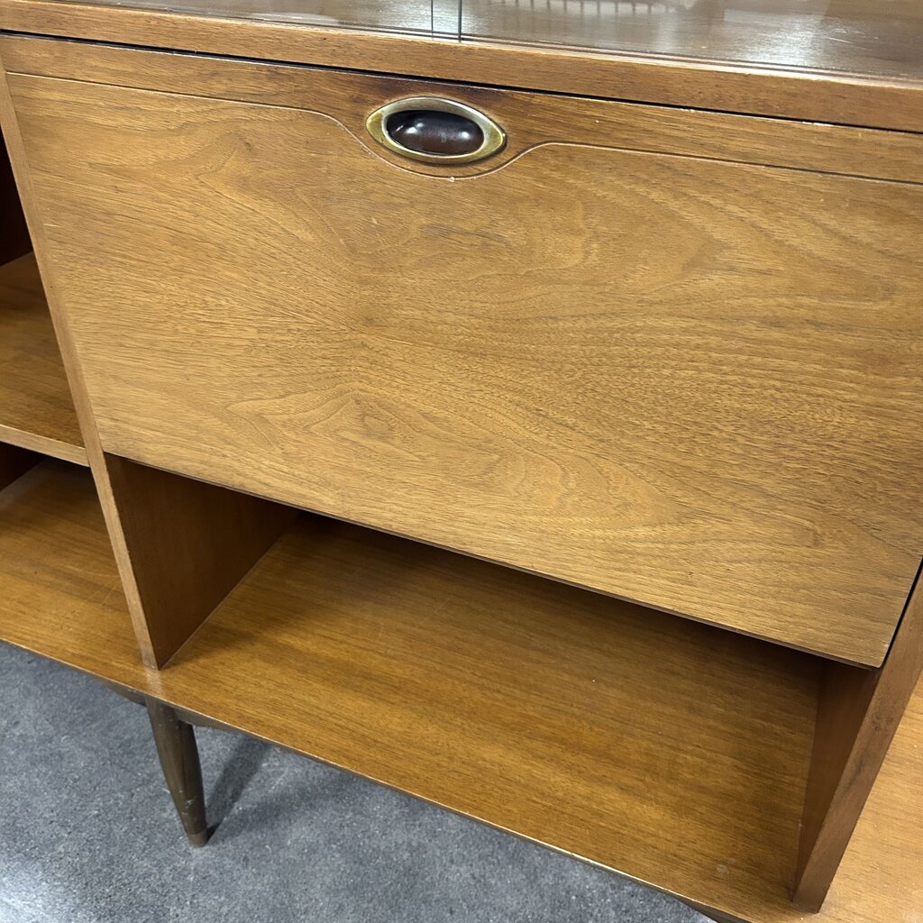 MCM Desk Unit with Bench