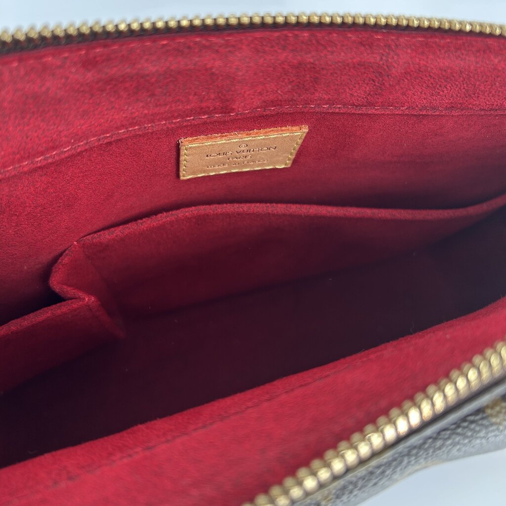 Louis Vuitton Shoulder Bag
