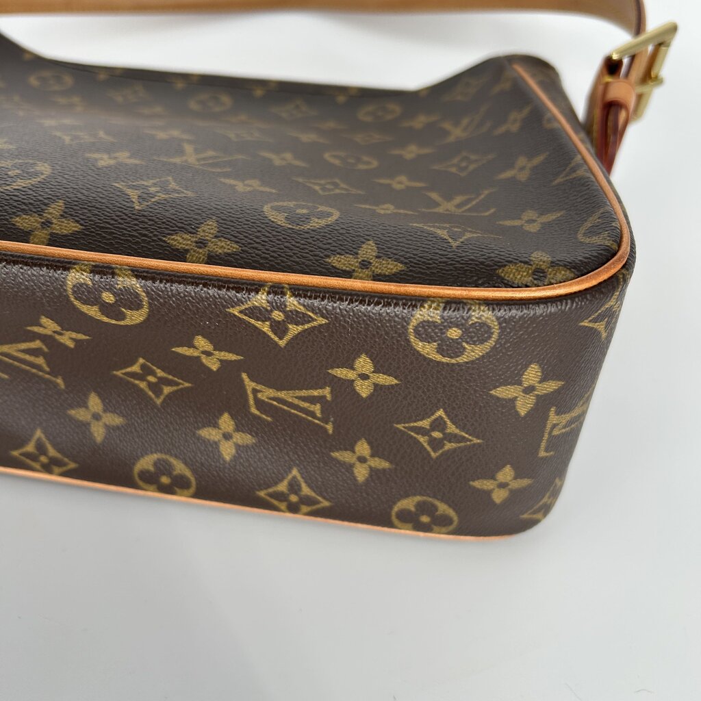 Louis Vuitton Shoulder Bag