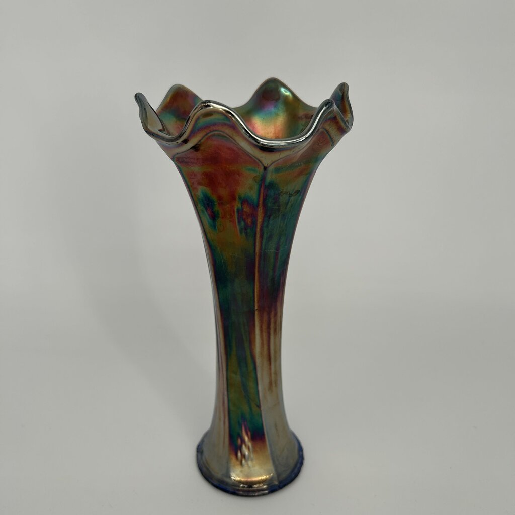 Iridescent Ruffle Trim Vase