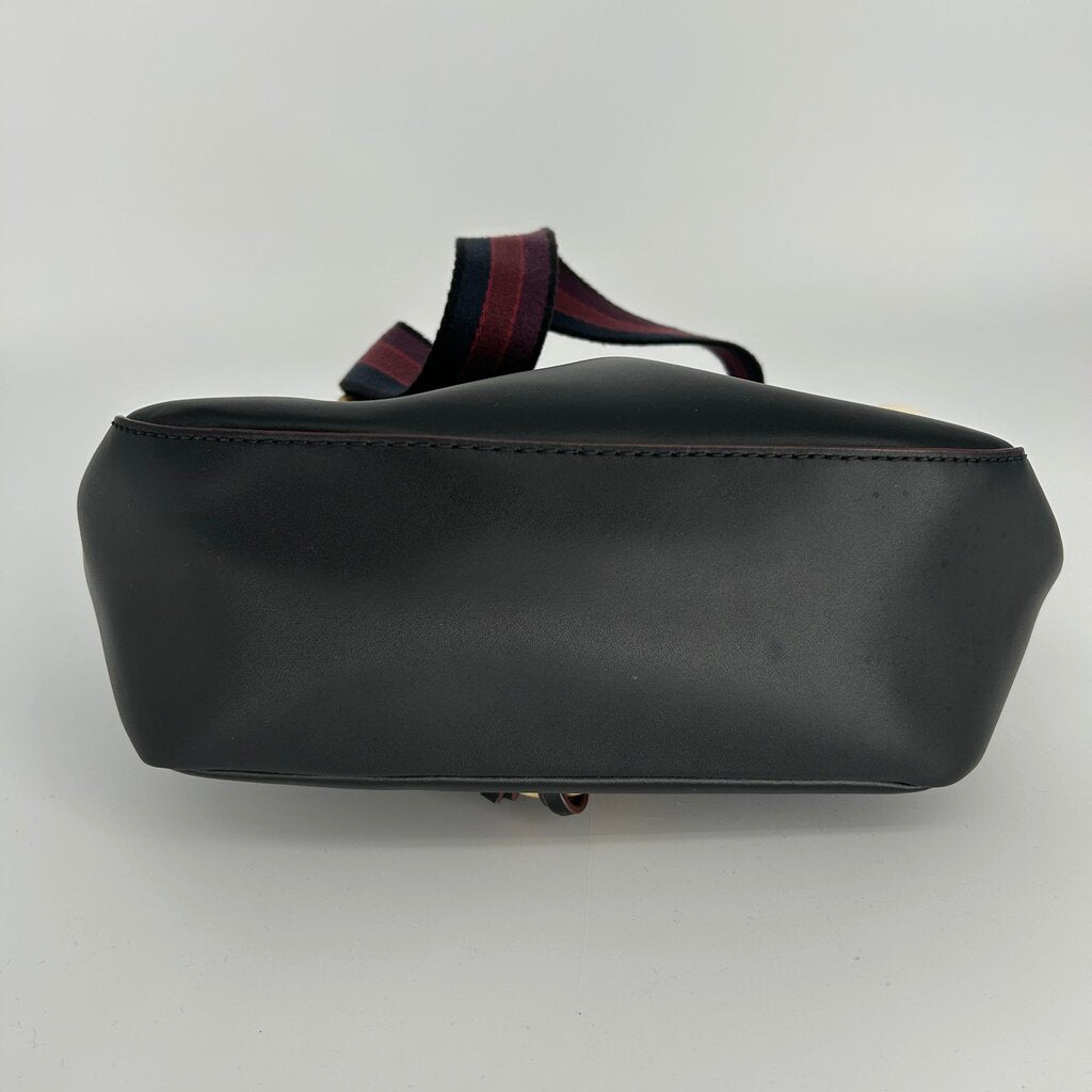 Adolfo Domingues Satchel