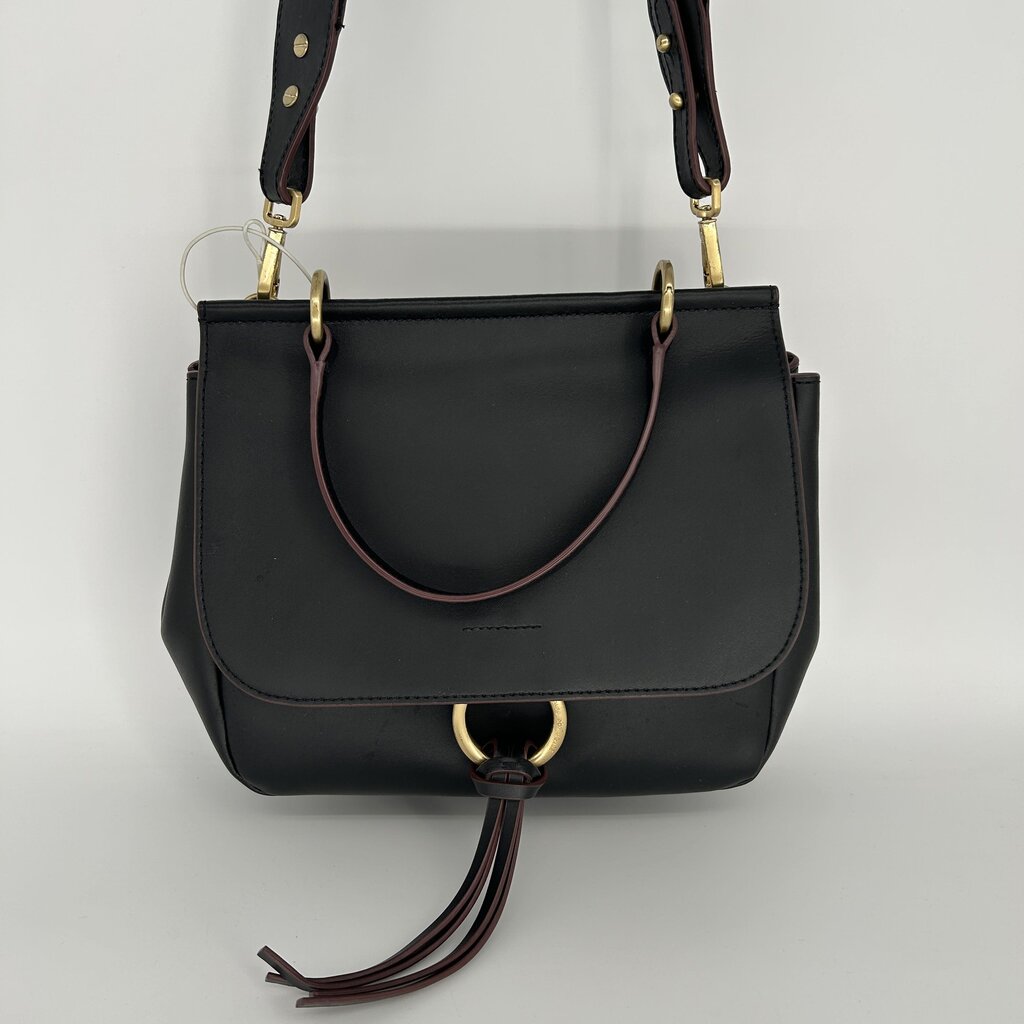 Adolfo Domingues Satchel