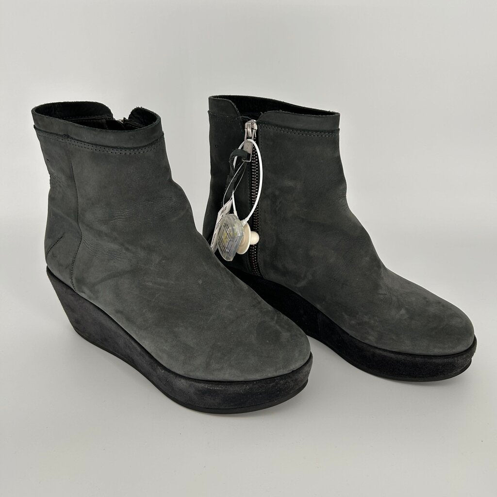 Humanoid Suede Boots