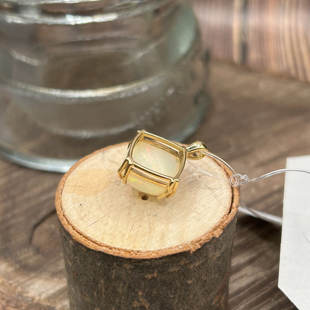 14k Opal Pendant