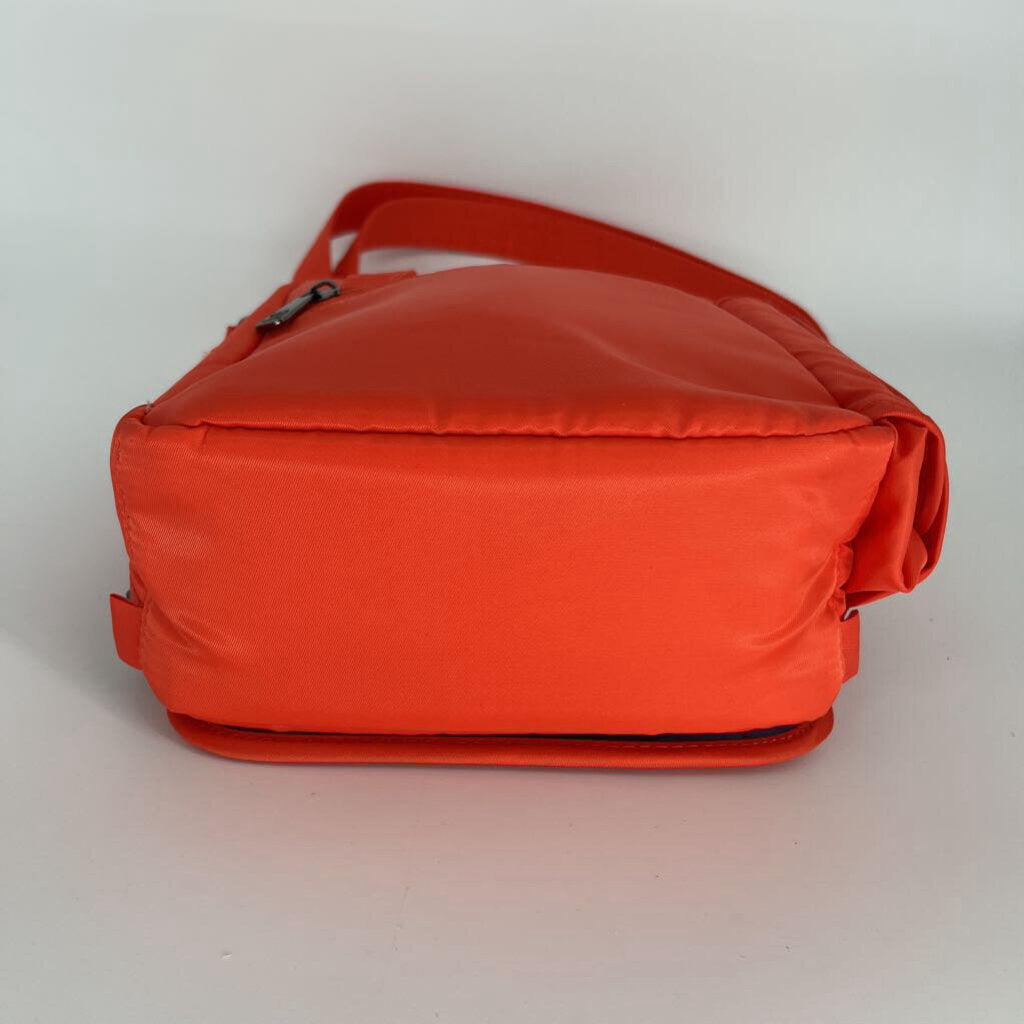 Lug Crossbody