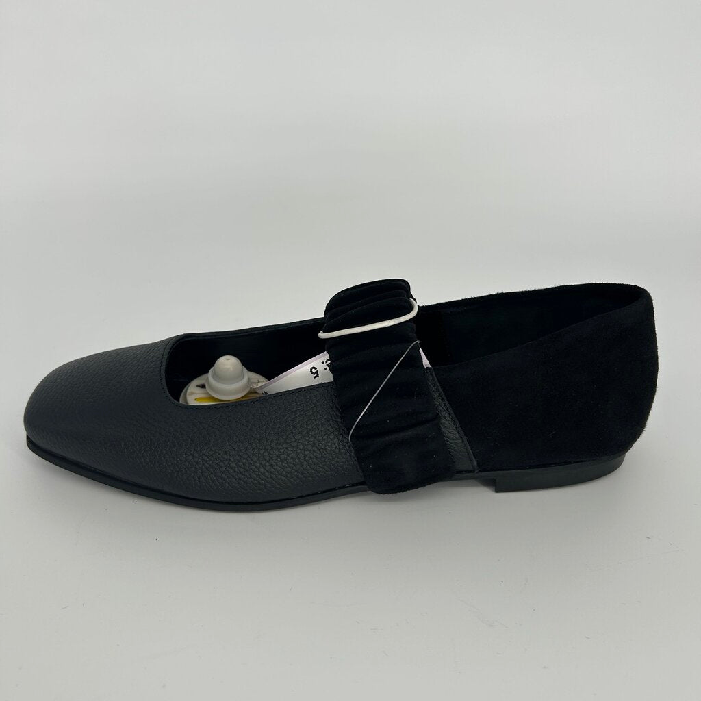 M. Gemi Mary-Jane Flat