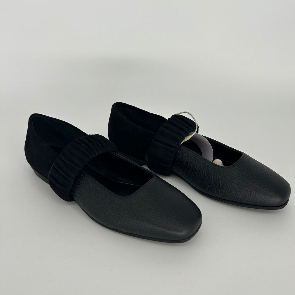 M. Gemi Mary-Jane Flat