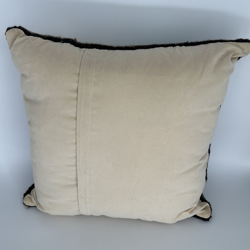 Latch-Hook Leaf Pillow