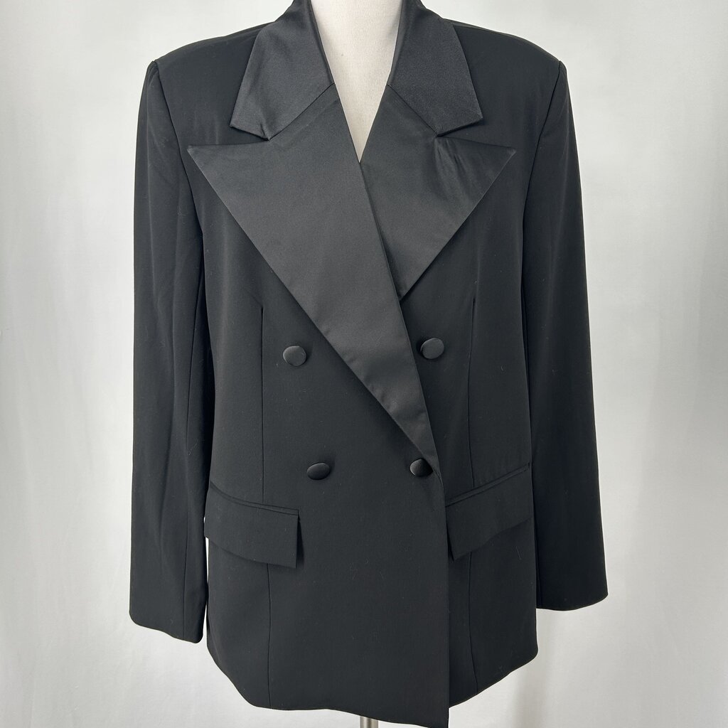We Wore What Tuxedo Blazer