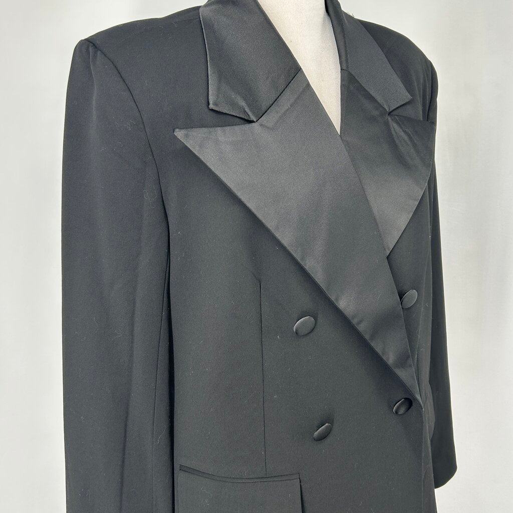 We Wore What Tuxedo Blazer