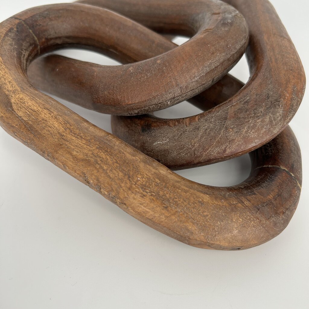 Interlocked Wood Links