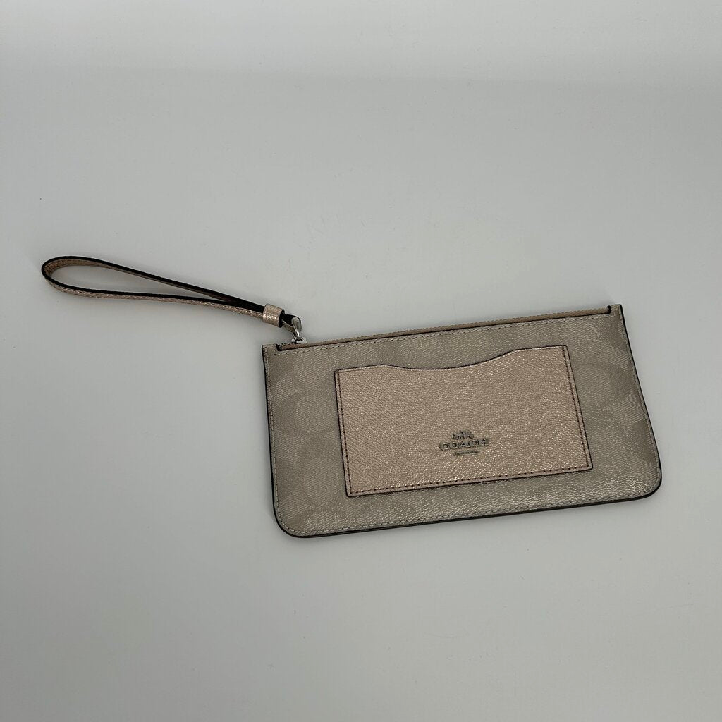 Coach Signatura Wristlet