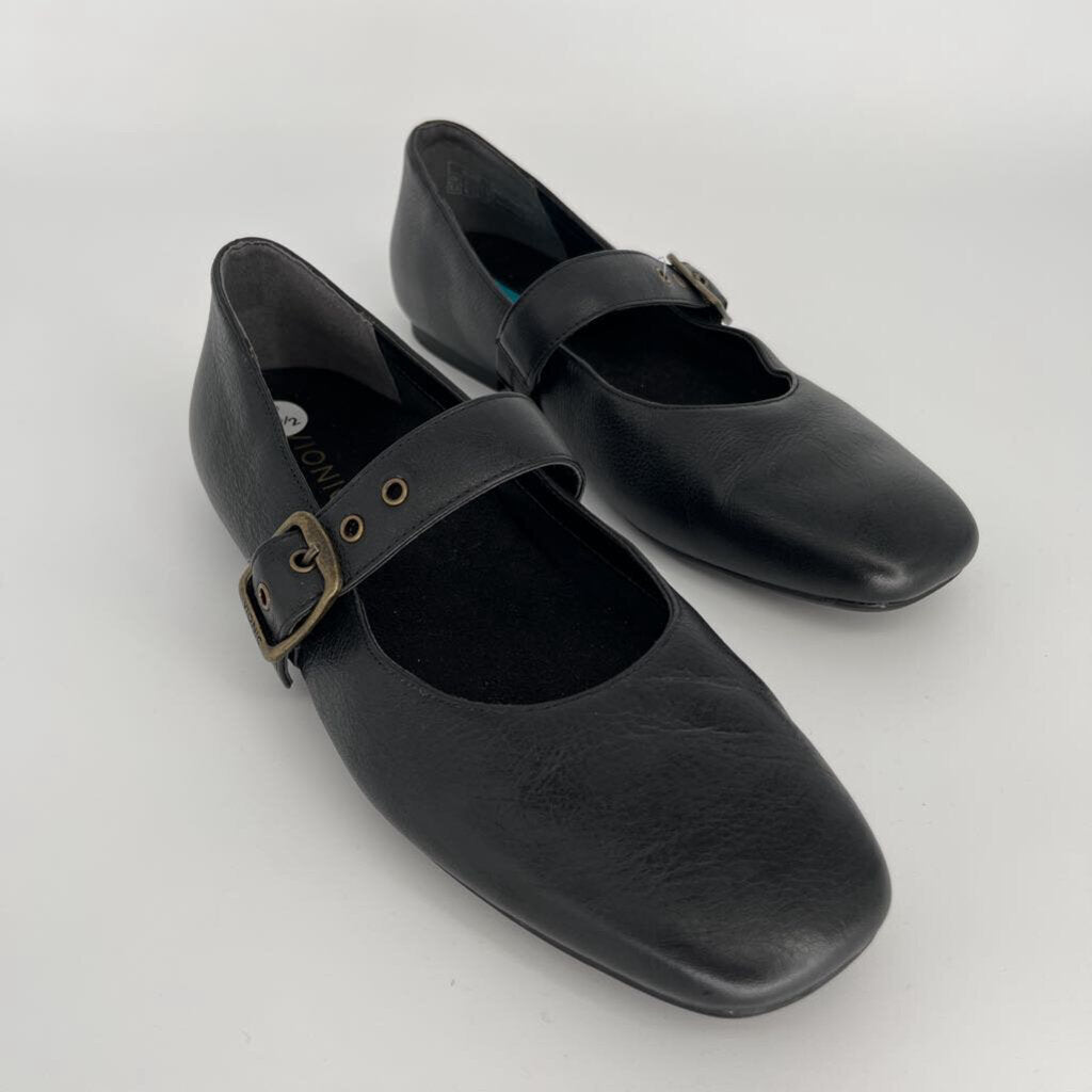 Vivonic Maryjanes AS IS