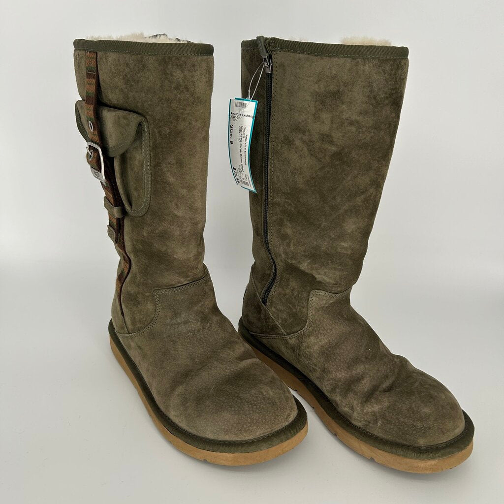 Ugg Retro Cargo Boots