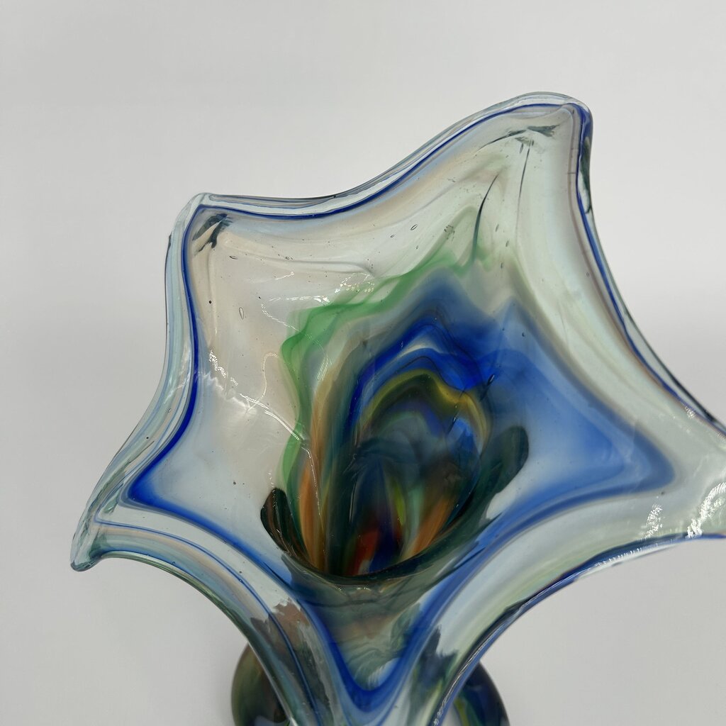 Art Glass Star Trumpet Vase