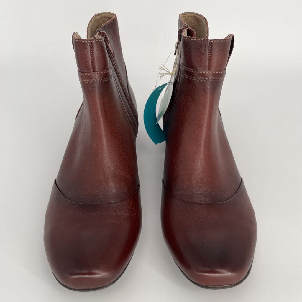 Taos Ankle Boots