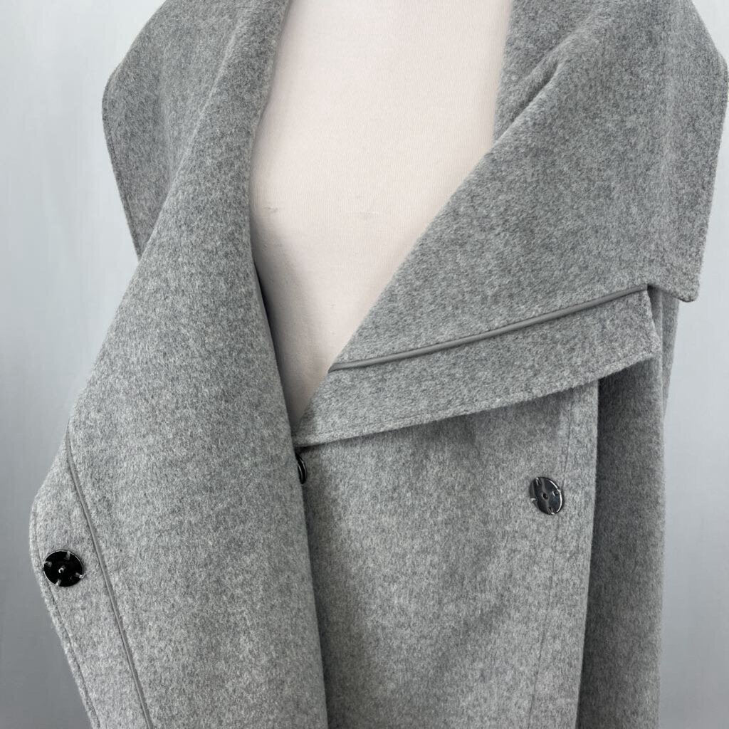 Badgley Mischka Coat