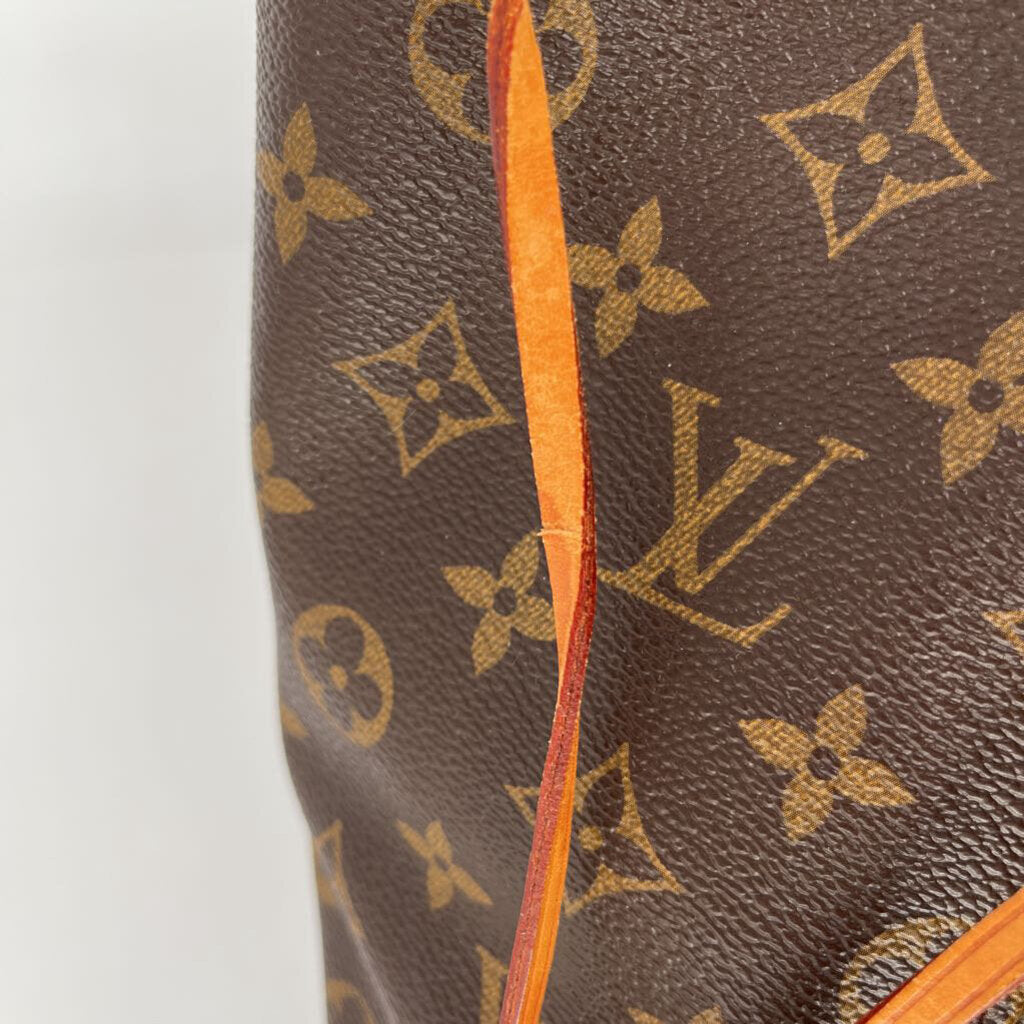 Louis Vuitton MM Neverfull Handbag
