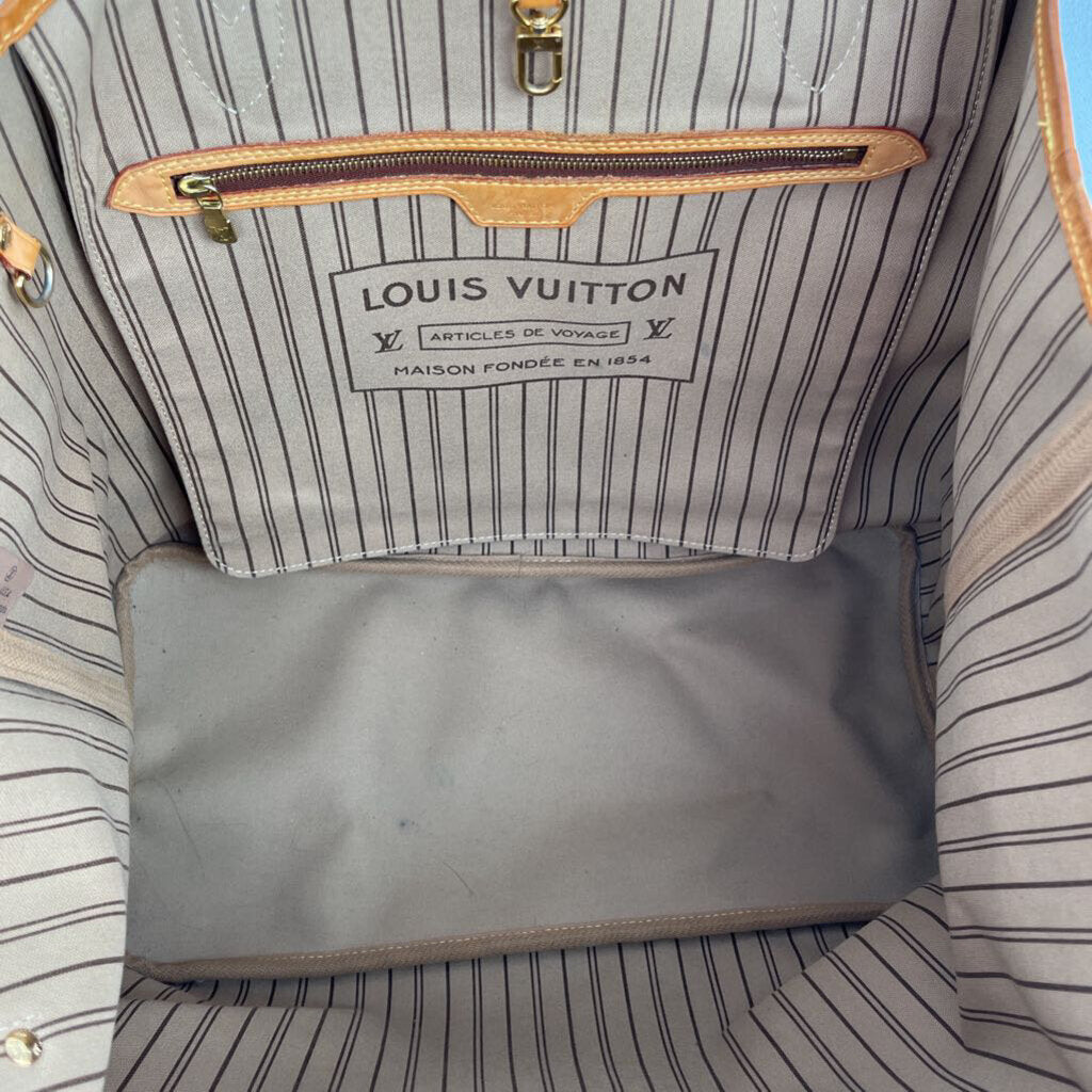 Louis Vuitton MM Neverfull Handbag