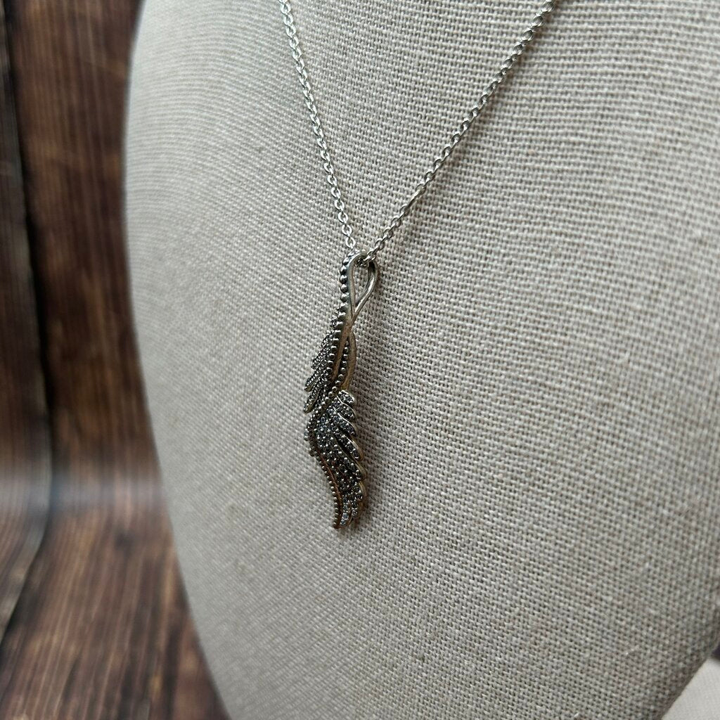 Pandora Majestic Feathers Necklace