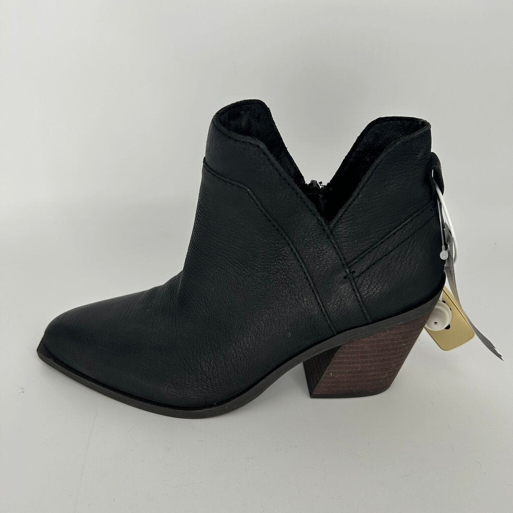 Crown Vintage Ankle Boots