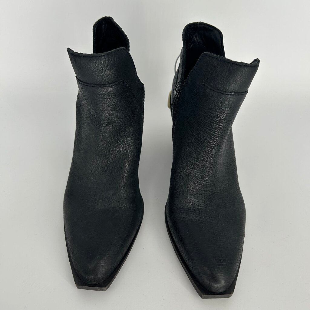 Crown Vintage Ankle Boots