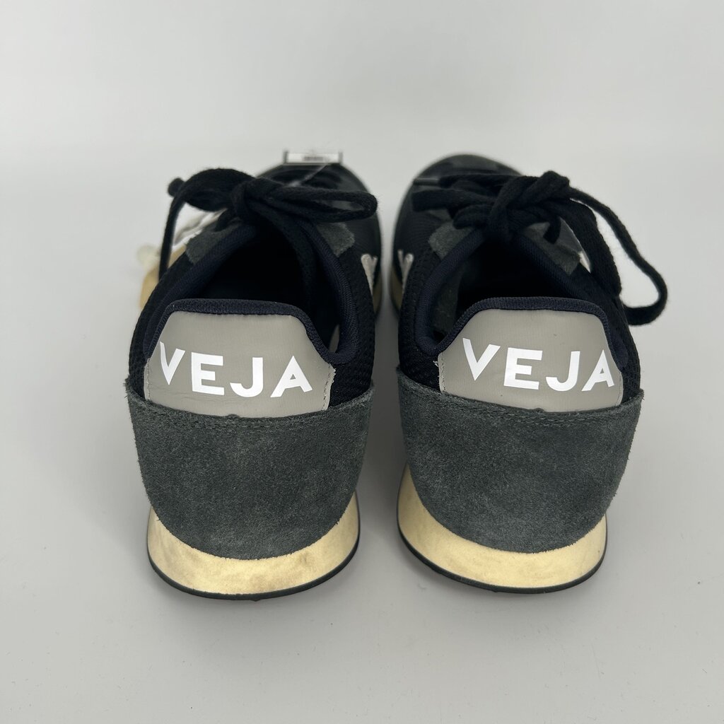 Veja Sneakers