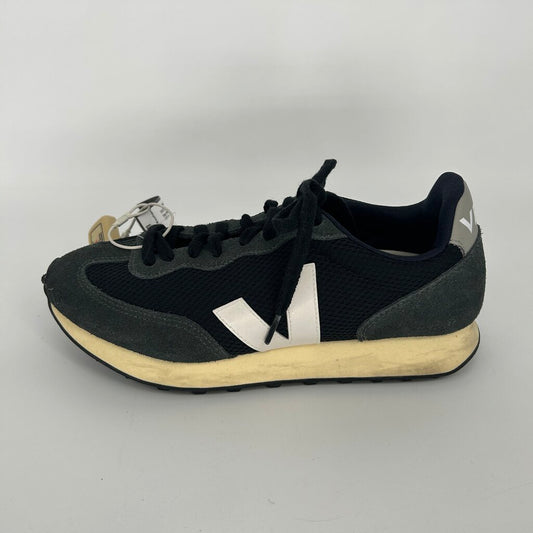 Veja Sneakers