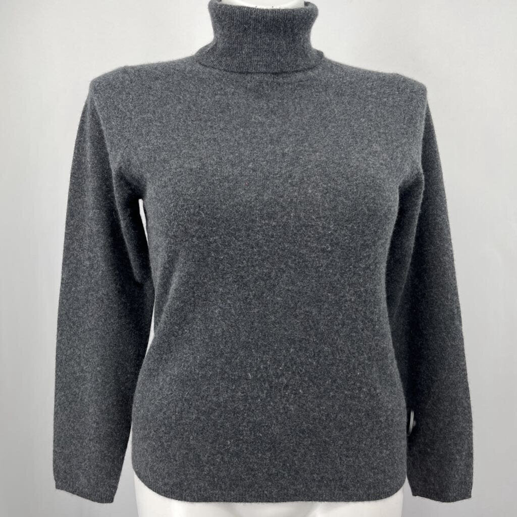 In Cashmere Turtleneck Sweater