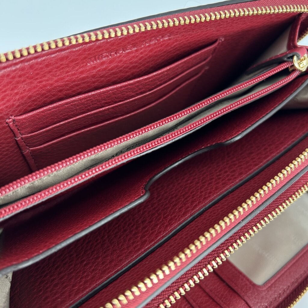 MIchael Kors Leather Wallet