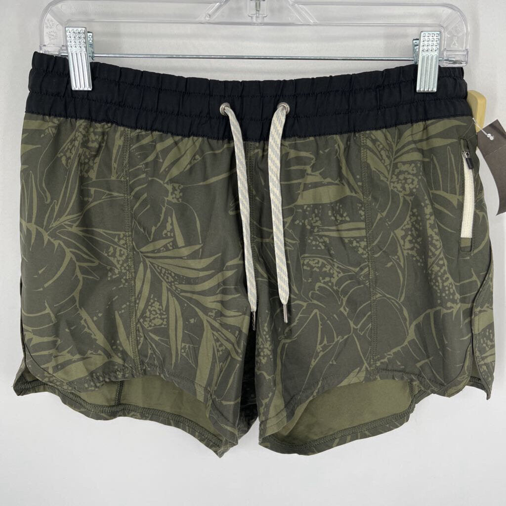 Vuori Shorts