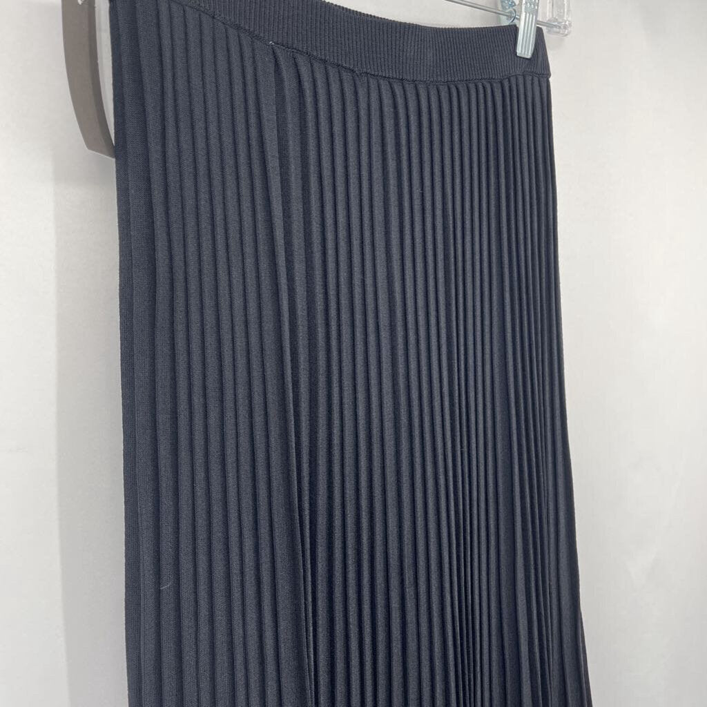 T by Tahari Pleated Skirt