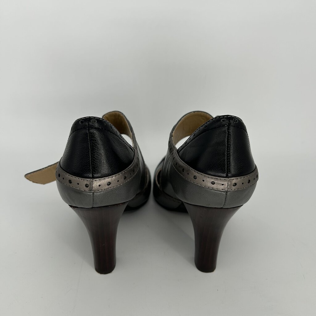 Two Lips Heeled Mary Janes
