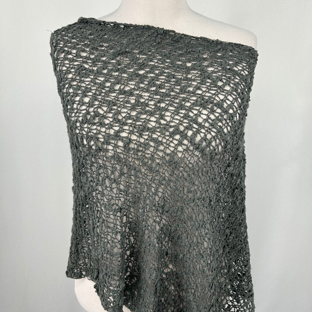 Lani Lau Poncho