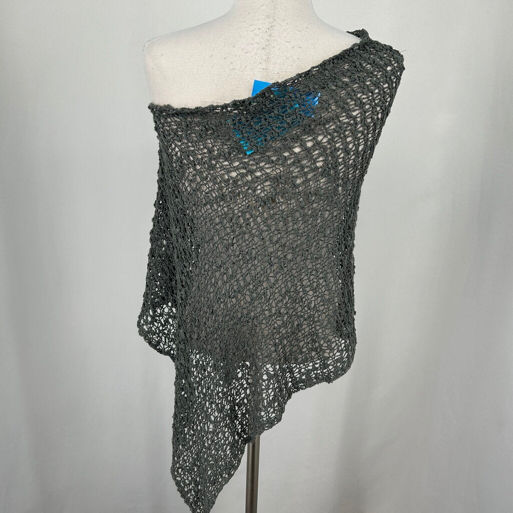 Lani Lau Poncho