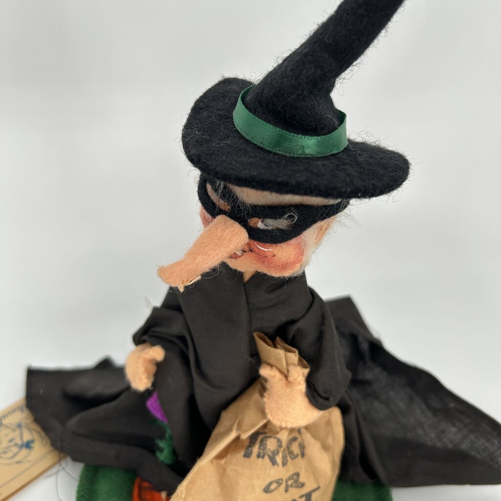 Annalee Witch