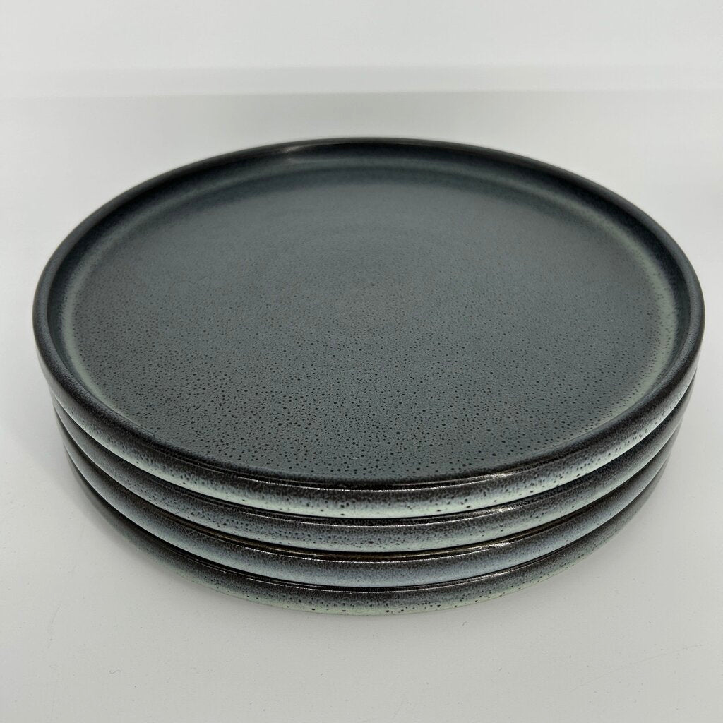 Porcelain Plate Set