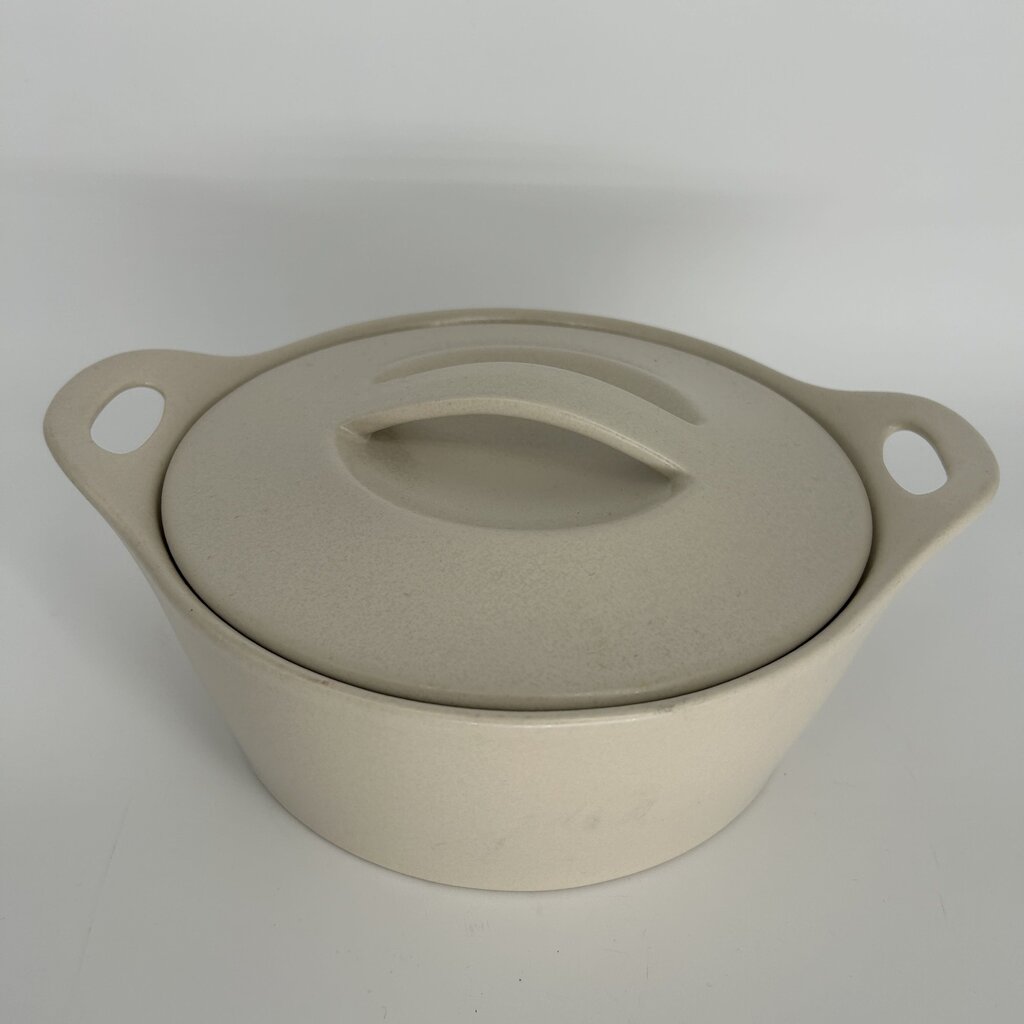 Corningware Casserole Dish w Lid