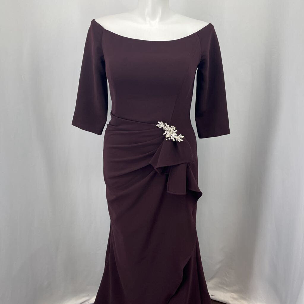 Jovani Off Shldr Gown