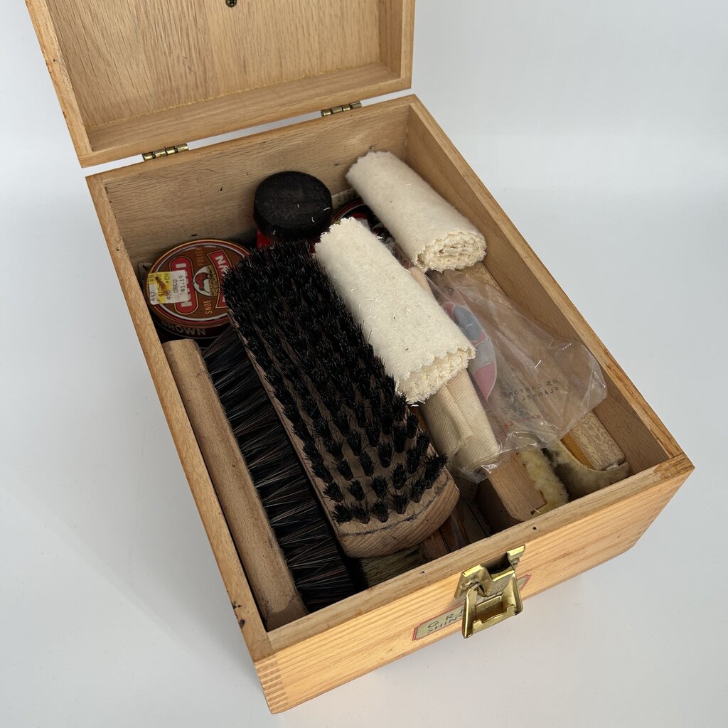 VTG Griffin Shinemaster Shoe Shine Box