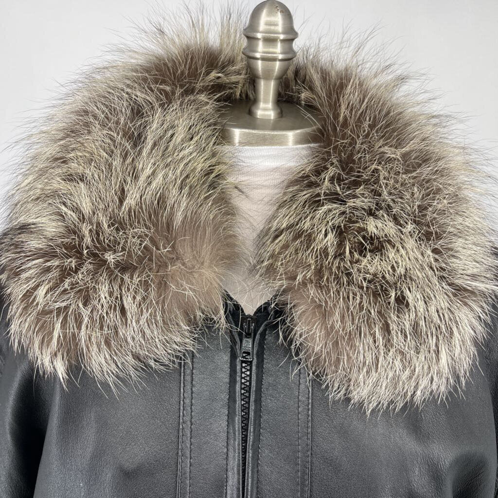 Day Furs Vintage Coat with Fur Collar