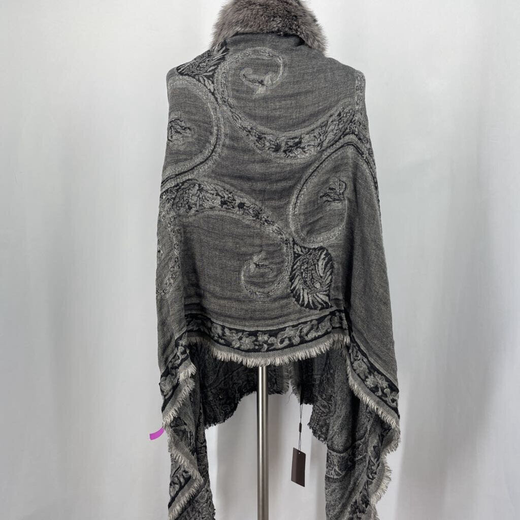Eyeful Floral Poncho