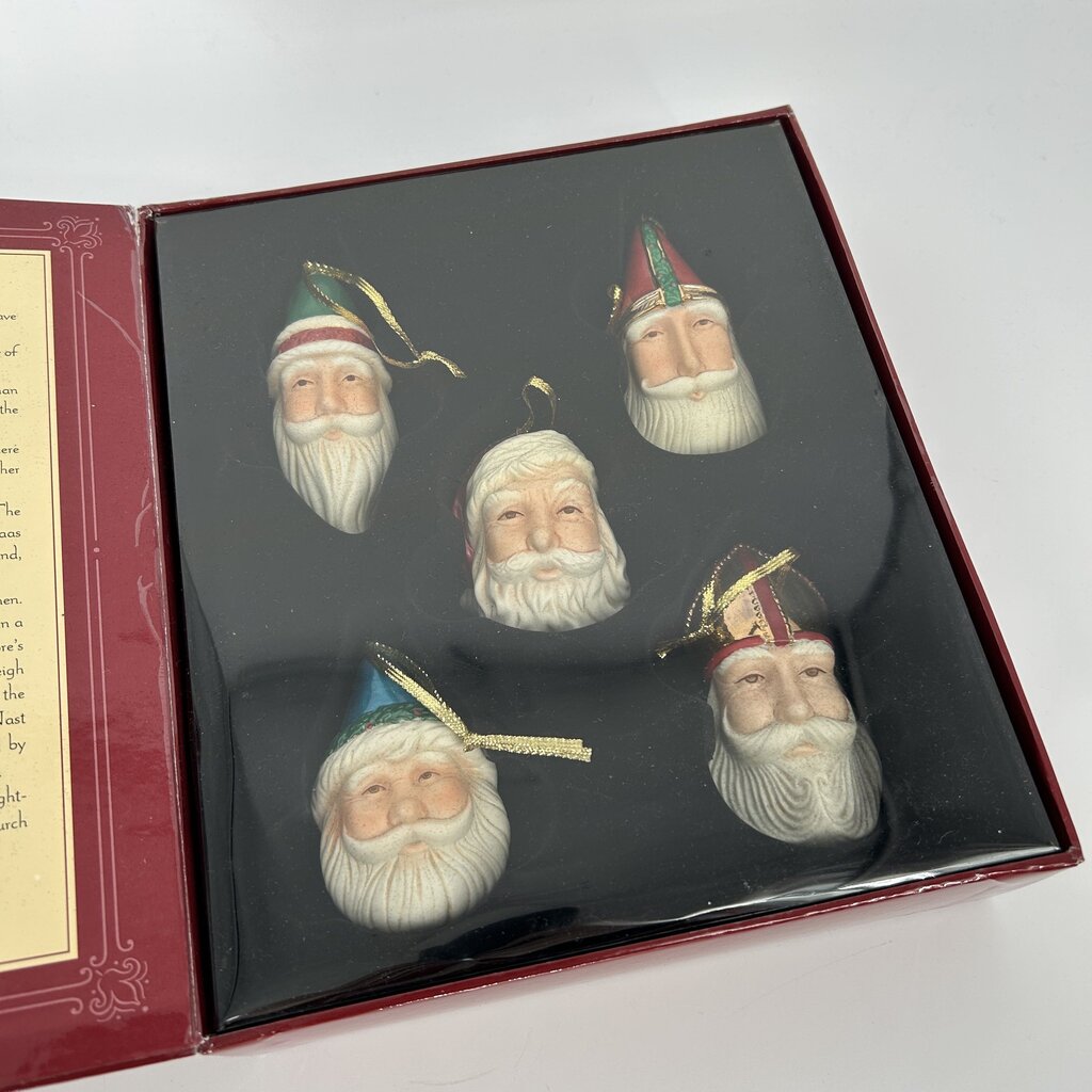 Legend of Santa Claus Ornament Set