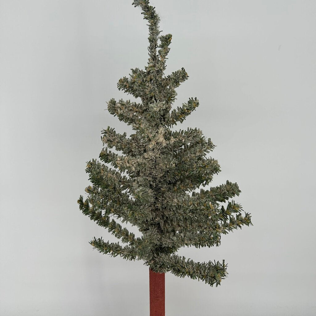 Burlap Base Christmas Tree