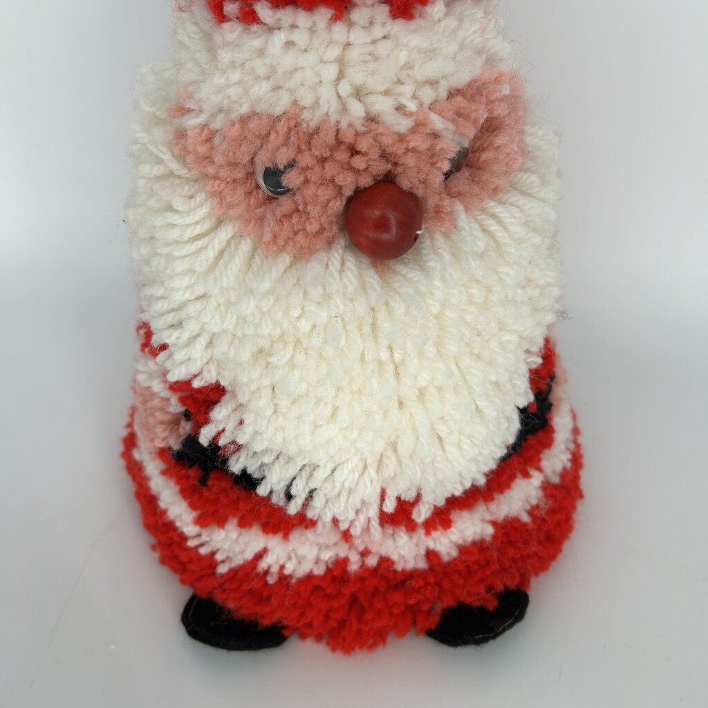 Latch Hook Yarn Santa