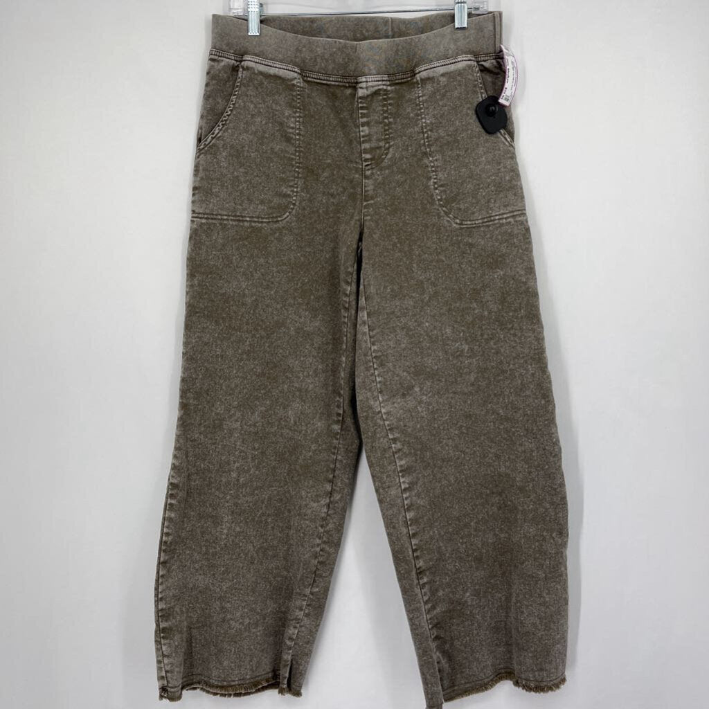 XCVI Wide Leg Pull-on Jeans