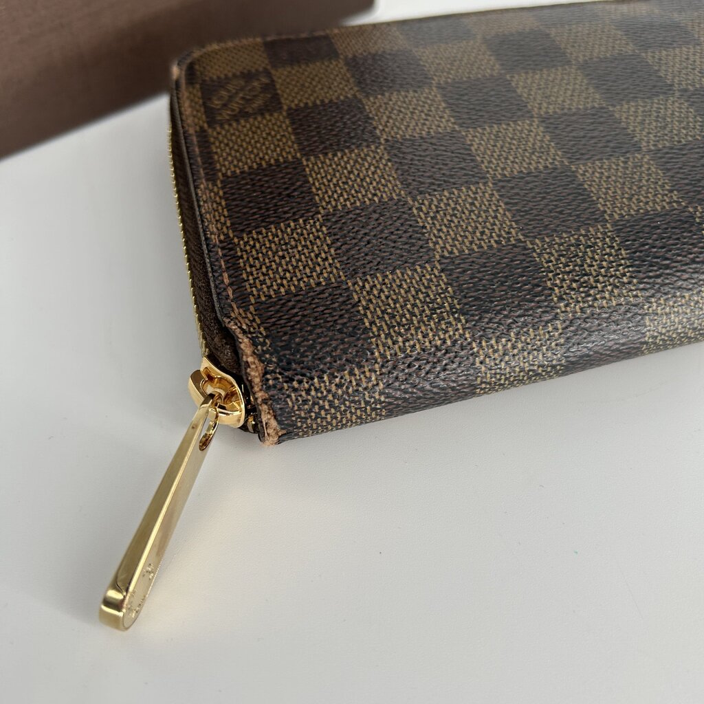 LV Zippy Wallet