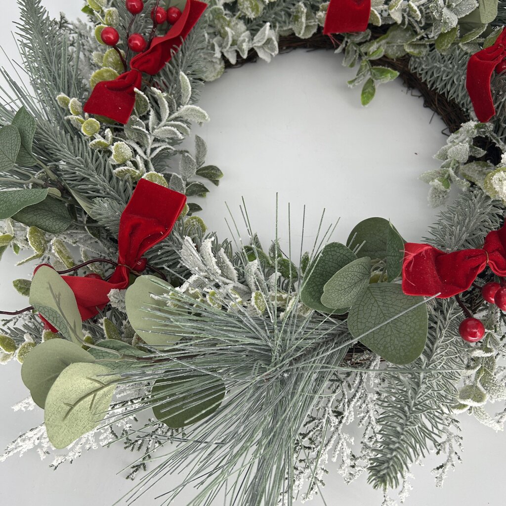 Flocked Wreath w/ Bows