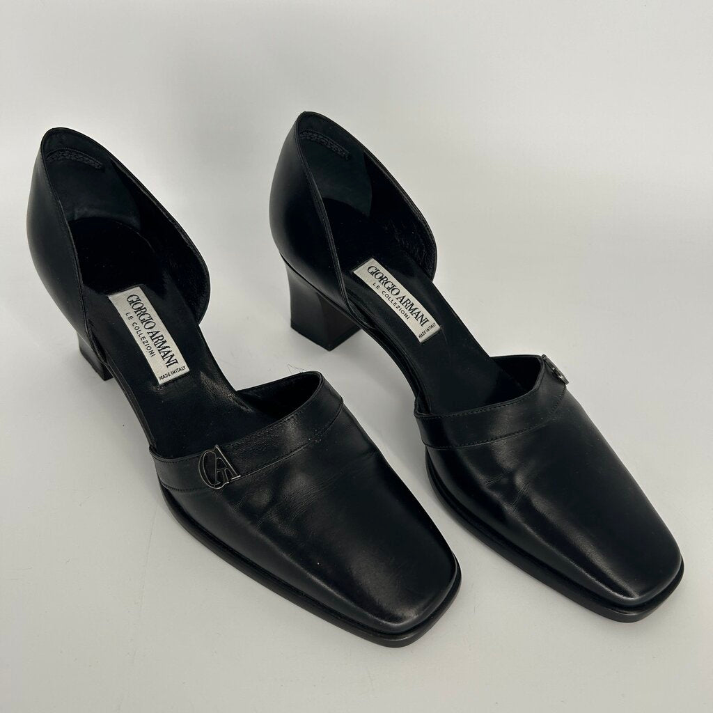 Giorgio Armani Leather Vintage Pumps