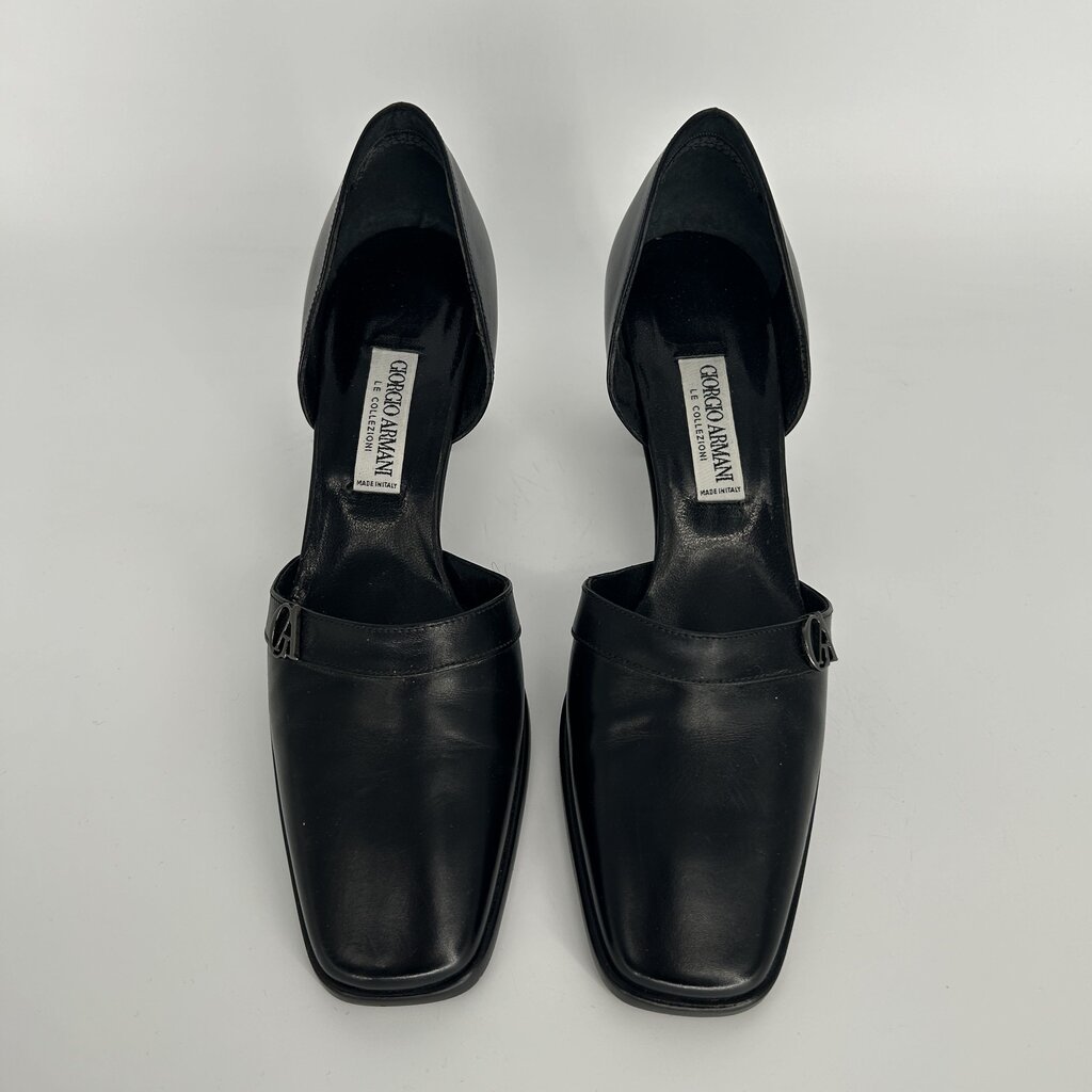 Giorgio Armani Leather Vintage Pumps